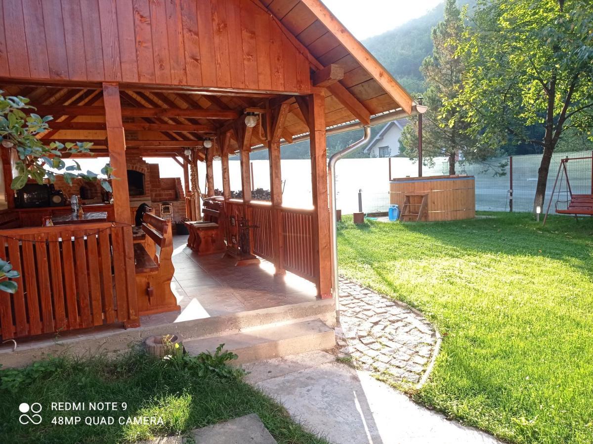 Villa Cabana Piatra Plaiului Budureasa Exterior foto